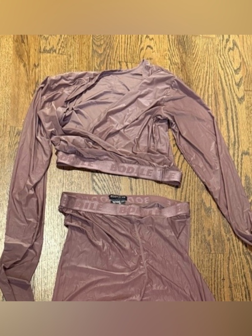 High-Rise grey/ black Stretch Leggings and mauve top all sold separately